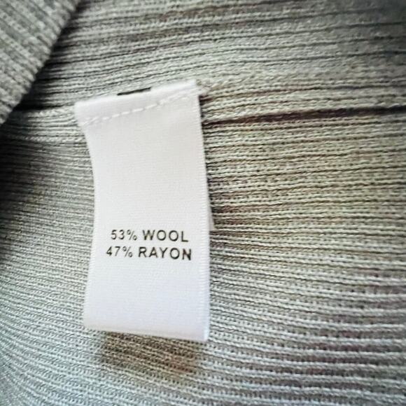 St John Wool Blend Metallic Knit Tank Top Silver Gray Scoop Neck Size M - Picture 6 of 6